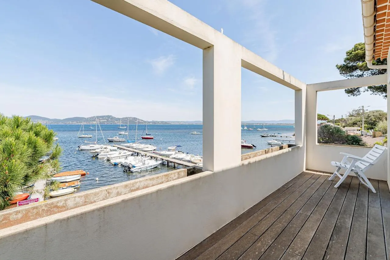 Villa Front De Mer Acces Plage Presqu'Ile De Giens-Sea And Mountain Pleasure Hyeres 0*,  France
