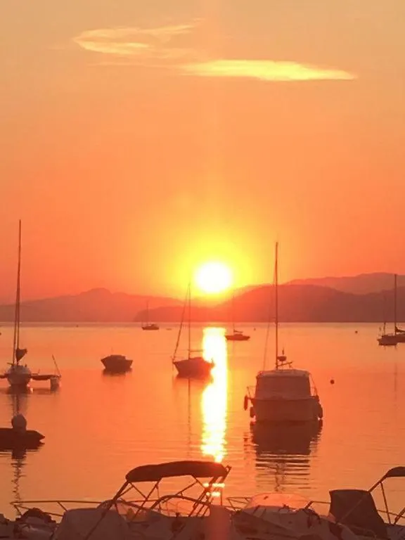 Villa Front De Mer Acces Plage Presqu'Ile De Giens-Sea And Mountain Pleasure Hyeres