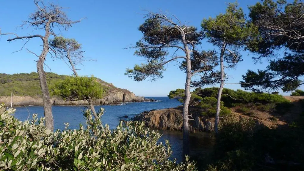 Villa Front De Mer Acces Plage Presqu'Ile De Giens-Sea And Mountain Pleasure Hyeres 0*,  France